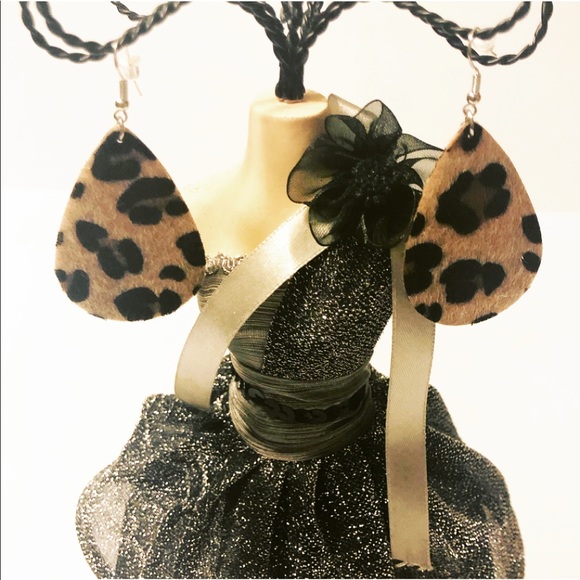 Evolving Always Jewelry - New Tear Drop Earrings Leopard Design Evolving Always Jewelry - New Tear Drop Earrings Leopard Design